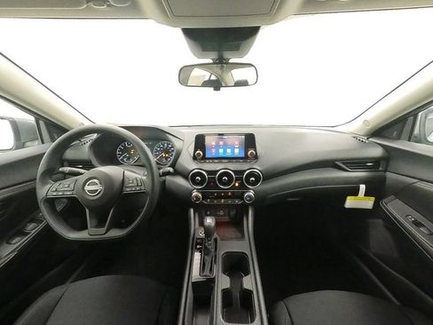Used 2024 Nissan Sentra S FWD image 19