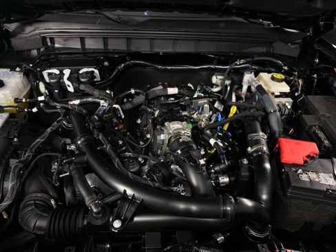 Used 2023 Ford Bronco Wildtrak AWD/4WD image 13