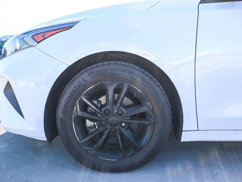 Used 2023 Kia Forte LXS w/ LXS Technology Package image 11