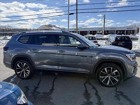 Used 2025 Volkswagen Atlas SEL Premium R-Line image 7