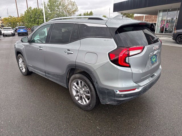 Used 2024 GMC Terrain SLT AWD/4WD image 7