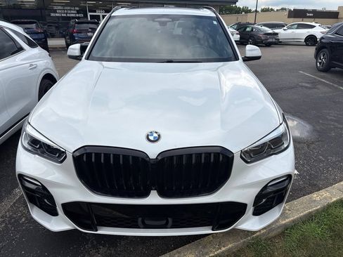 Used 2021 BMW X5 xDrive40i w/ M Sport Package AWD/4WD image 2