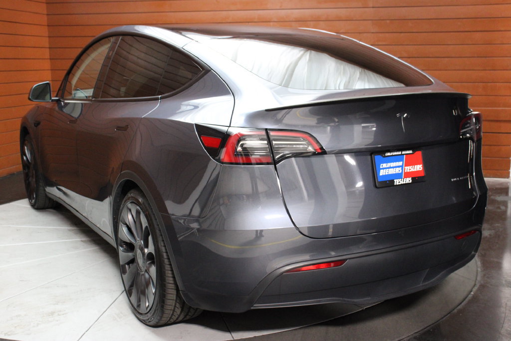Used 2023 Tesla Model Y Performance AWD/4WD image 24