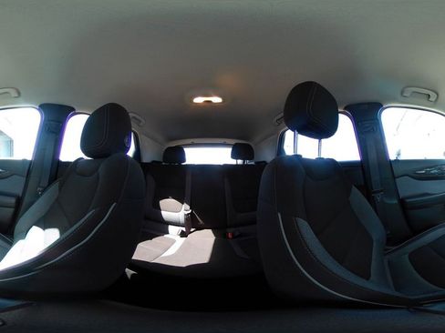 Used 2024 Chevrolet TrailBlazer LT w/ Driver Confidence Package image 40