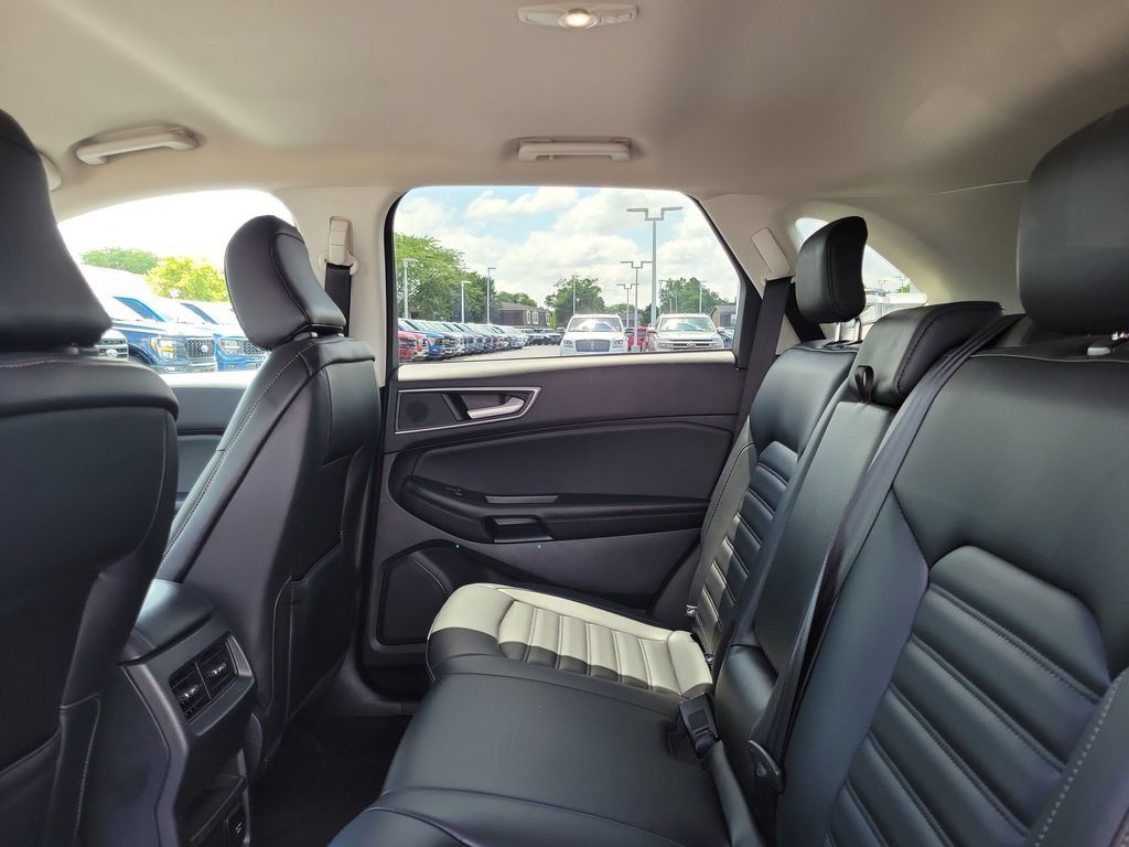Certified 2024 Ford Edge SEL w/ Convenience Package AWD/4WD image 14