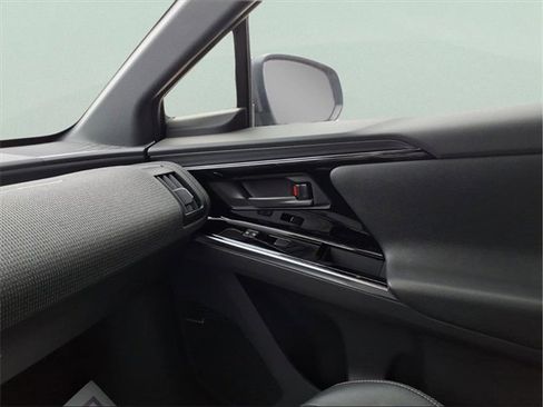 Used 2023 Subaru Solterra AWD image 19