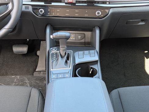 New 2026 Kia Sportage LX FWD image 22