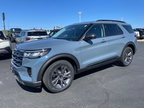 New 2026 Ford Explorer Active w/ Active Comfort Package AWD/4WD image 6