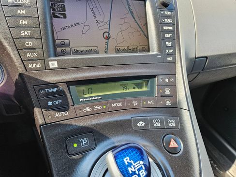 Used 2010 Toyota Prius Three FWD image 23