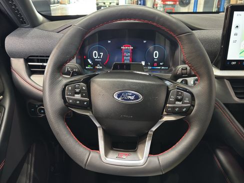 Used 2025 Ford Explorer ST AWD/4WD image 23