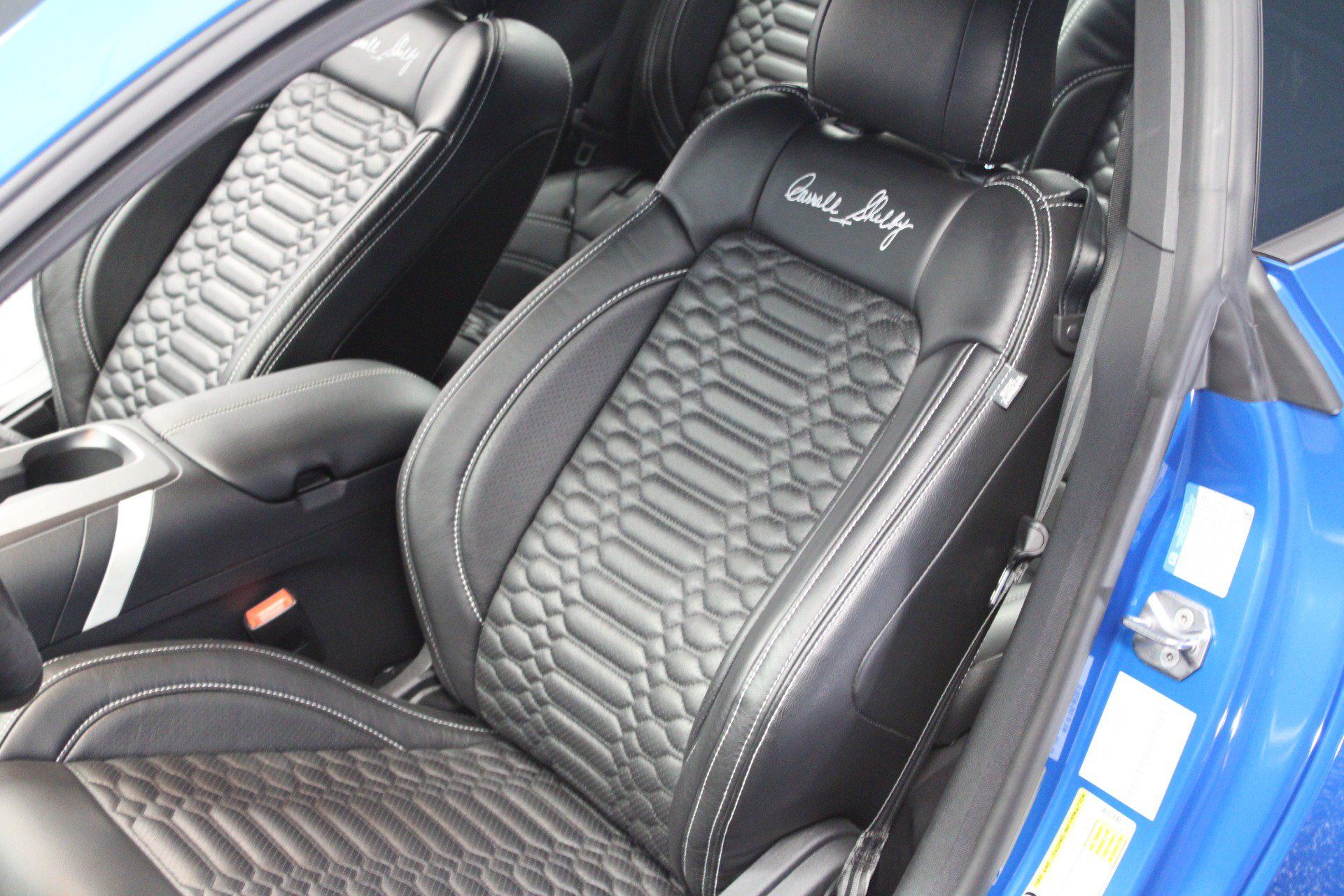 Used 2020 Ford Mustang Shelby GT500 w/ Technology Package RWD image 27