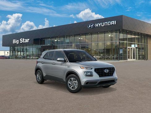 New 2026 Hyundai Venue SE image 2