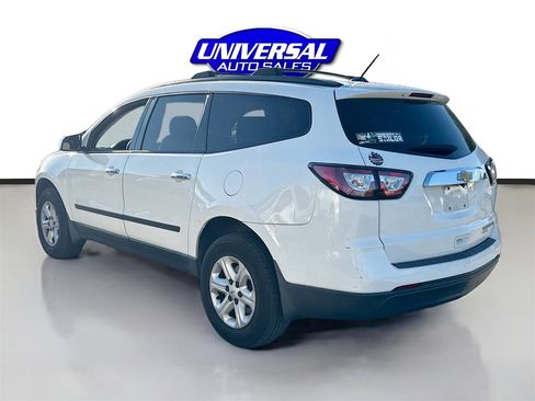 Used 2015 Chevrolet Traverse LS image 5