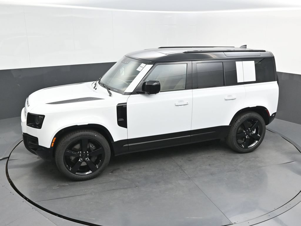 New 2026 Land Rover Defender 110 X-Dynamic SE AWD/4WD image 32