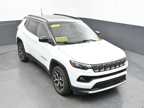 Used 2025 Jeep Compass Limited AWD/4WD image 36