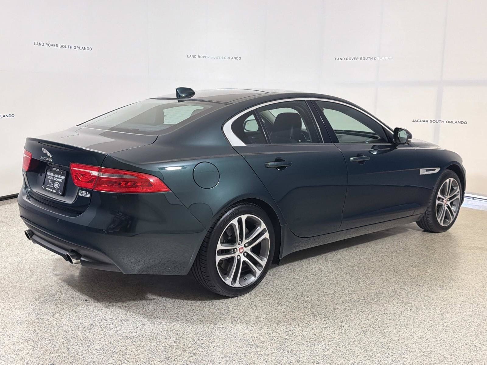Used 2017 Jaguar XE Premium AWD/4WD image 5