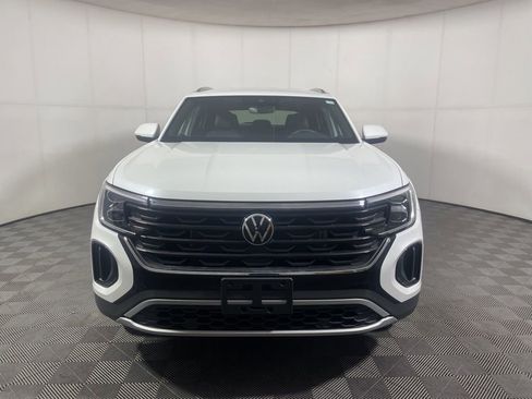 New 2026 Volkswagen Atlas Cross Sport SE image 3