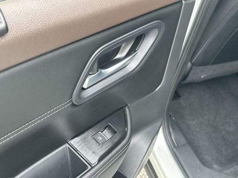 Used 2023 Nissan Rogue SL w/ SL Premium Package FWD image 16