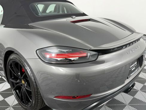 Used 2017 Porsche 718 Boxster S RWD image 12