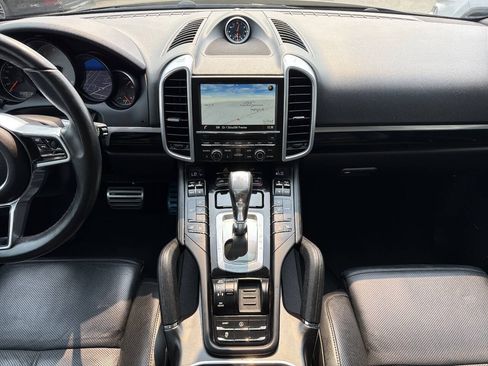 Used 2016 Porsche Cayenne S AWD/4WD image 24
