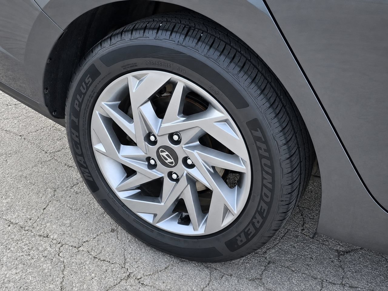 Used 2024 Hyundai Elantra SEL FWD image 9