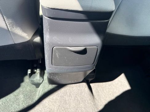 Used 2016 Toyota Corolla LE FWD image 31