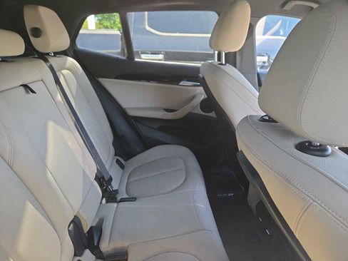 Used 2018 BMW X2 sDrive28i w/ Convenience Package FWD image 12