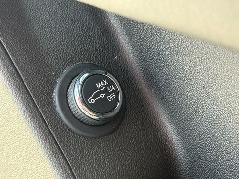 Used 2021 Cadillac XT5 Luxury w/ LPO, Floor Liner Package FWD image 12