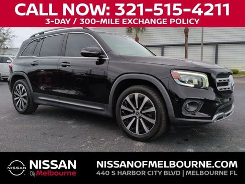 Used 2021 Mercedes-Benz GLB 250 image 1
