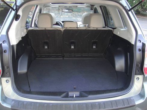 Used 2015 Subaru Forester 2.5i Touring w/ Eyesight & Navigation System AWD/4WD image 18