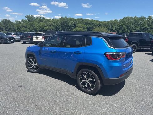 Used 2024 Jeep Compass Limited AWD/4WD image 4