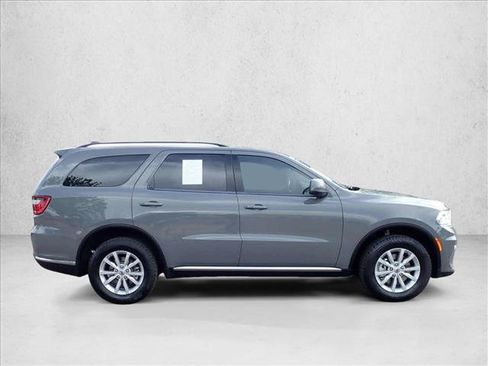 Used 2022 Dodge Durango SXT AWD/4WD image 5
