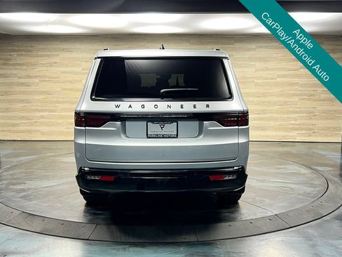 Used 2025 Jeep Wagoneer L Series II AWD/4WD image 19
