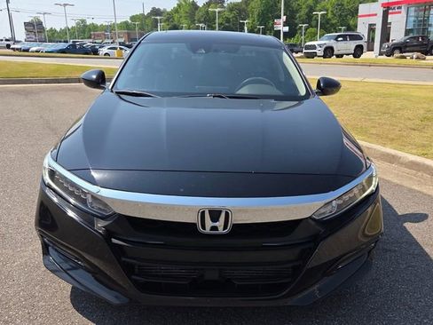 Used 2018 Honda Accord EX image 2