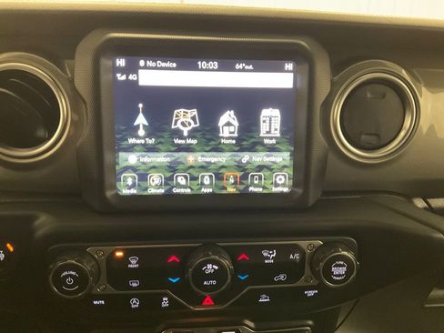 Used 2023 Jeep Wrangler Sahara image 22