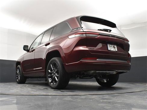 New 2026 Jeep Grand Cherokee Limited image 22
