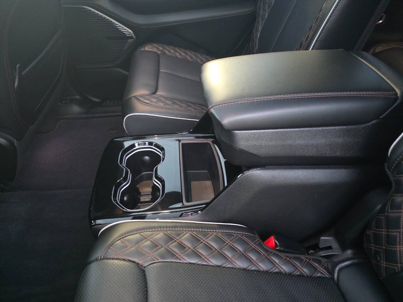 Used 2025 Jeep Grand Cherokee L Summit AWD/4WD image 19