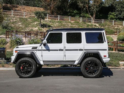Used 2018 Mercedes-Benz G 550 Squared image 4