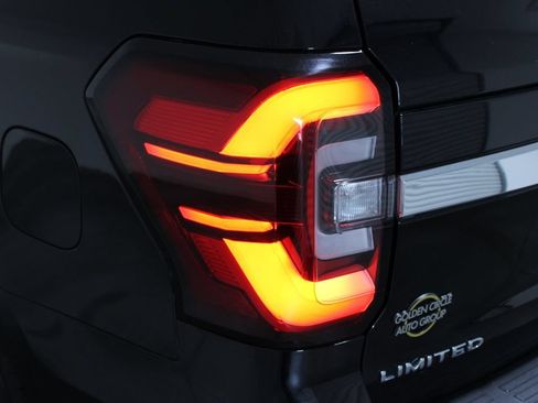 Used 2022 Ford Expedition Limited AWD/4WD image 56