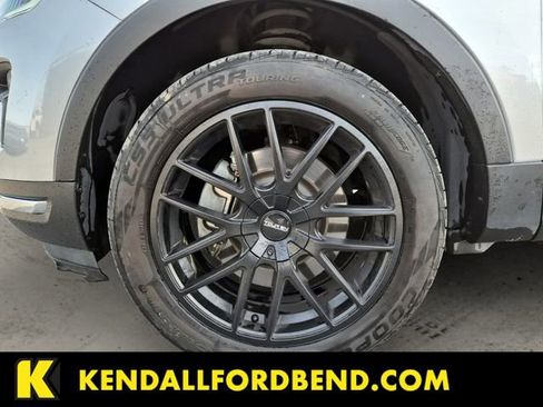 Used 2018 Ford Explorer Limited image 10