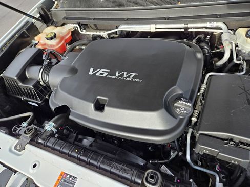 Used 2017 Chevrolet Colorado Z71 image 16