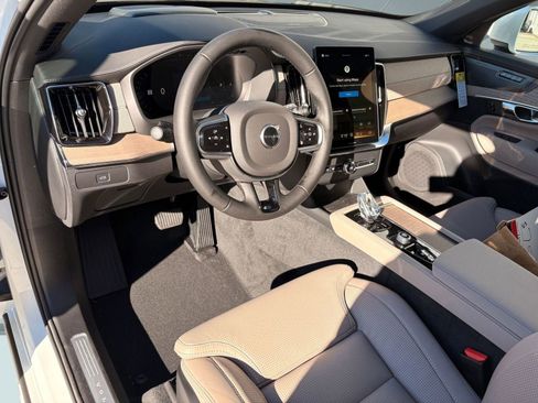 New 2026 Volvo XC90 B6 Ultra image 4