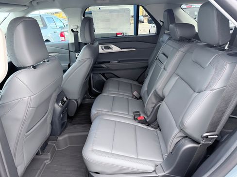 New 2026 Ford Explorer Active w/ Active Comfort Package image 19