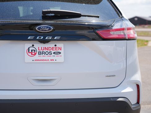 Used 2024 Ford Edge SEL w/ Convenience Package AWD/4WD image 12
