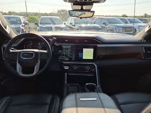Used 2024 GMC Sierra 2500 Denali w/ Denali Reserve Package AWD/4WD image 34