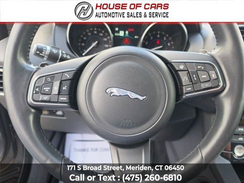 Used 2019 Jaguar F-PACE Premium AWD/4WD image 28