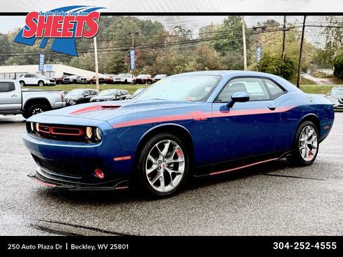 Used 2023 Dodge Challenger SXT w/ Plus Package image 1