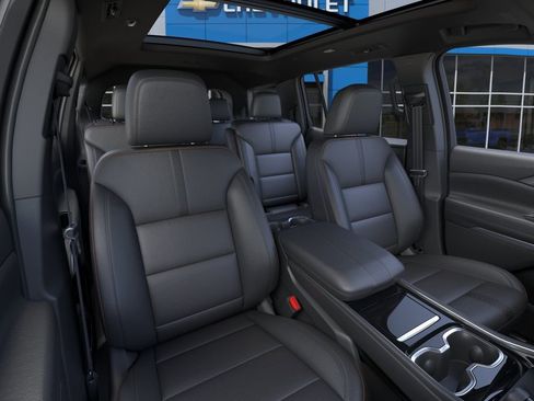 New 2026 Chevrolet Traverse High Country AWD/4WD image 16