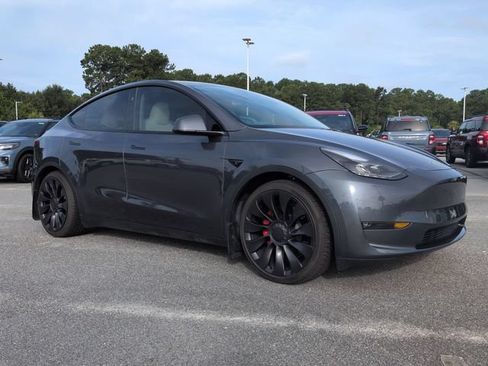 Used 2023 Tesla Model Y Performance AWD/4WD image 2