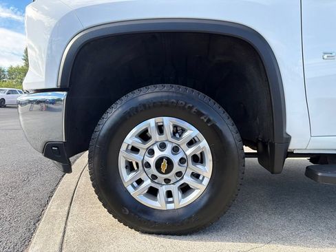 Used 2025 Chevrolet Silverado 2500 LT w/ Convenience Package AWD/4WD image 10